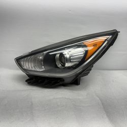 17-19 Kia Niro Driver Side LT Headlight OEM 
