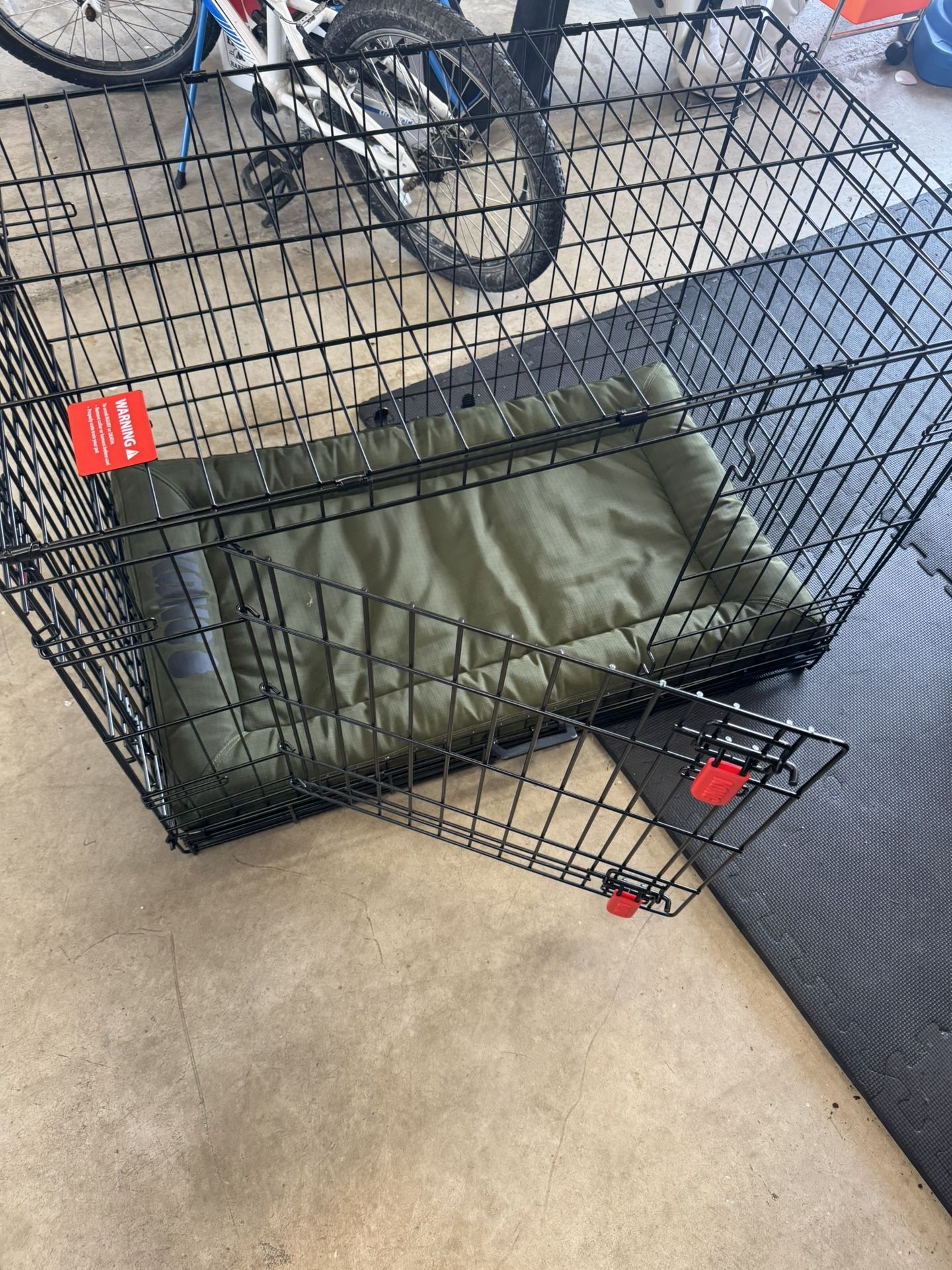 Dog Crate With Mat