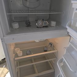 Frigidaire Fridge Apt Size 30 By 66 High Works Excellent