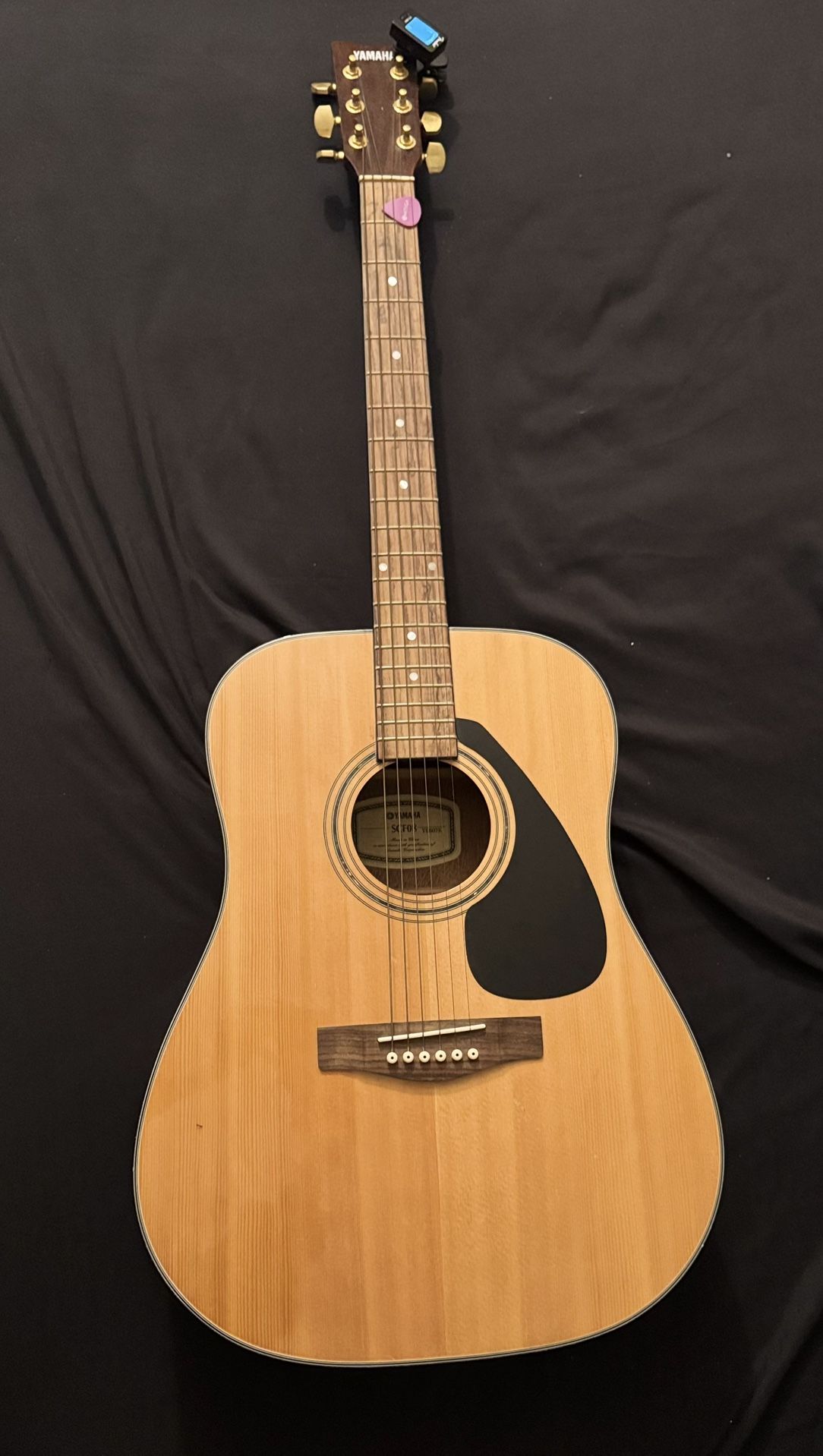 Yamaha Guitar 