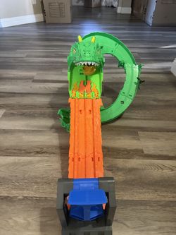 Hot Wheels Monster Trucks Vs Dinos