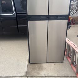 Norcold Refrigerator 
