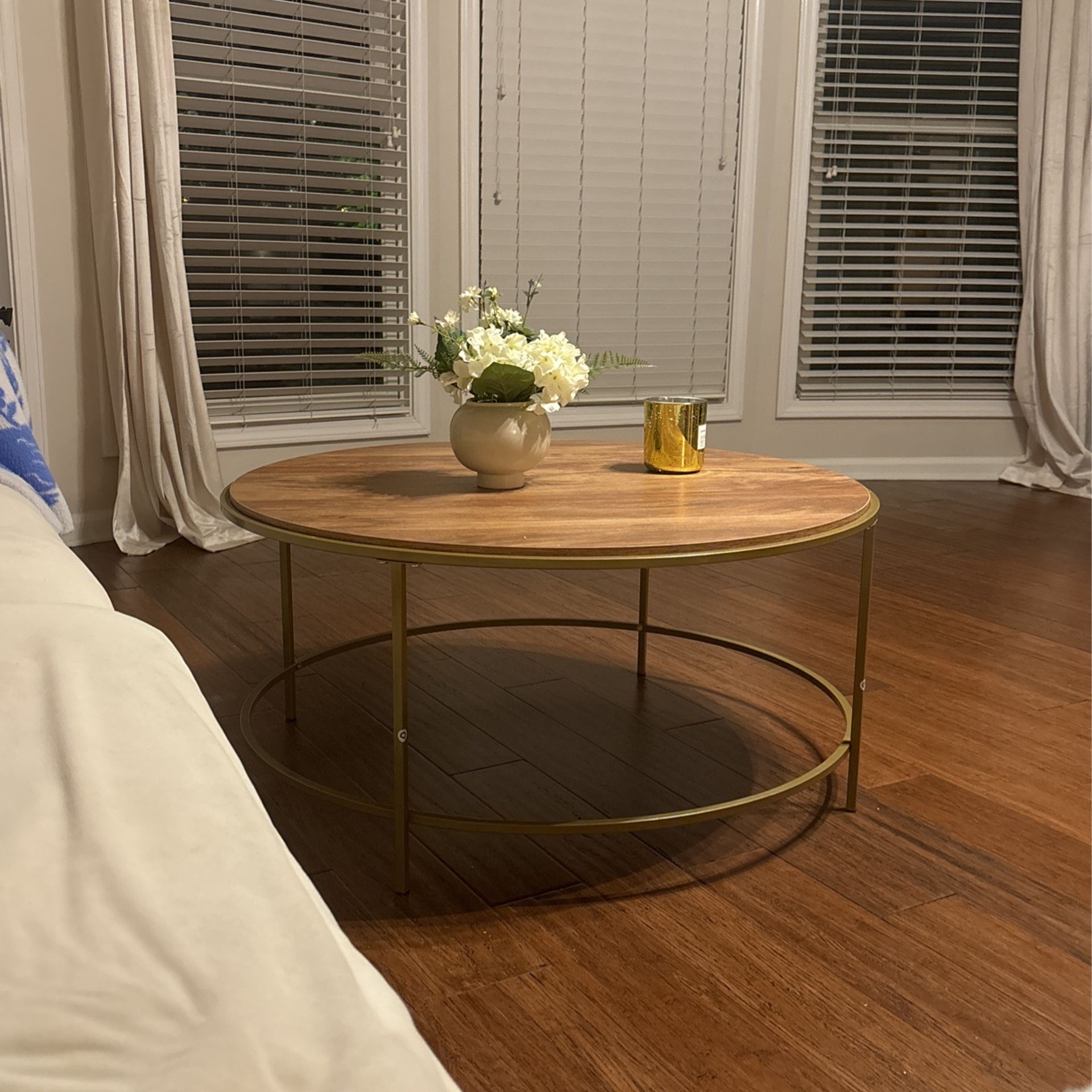 Urban Outfitter Coffee Table for Sale in Suwanee, GA OfferUp