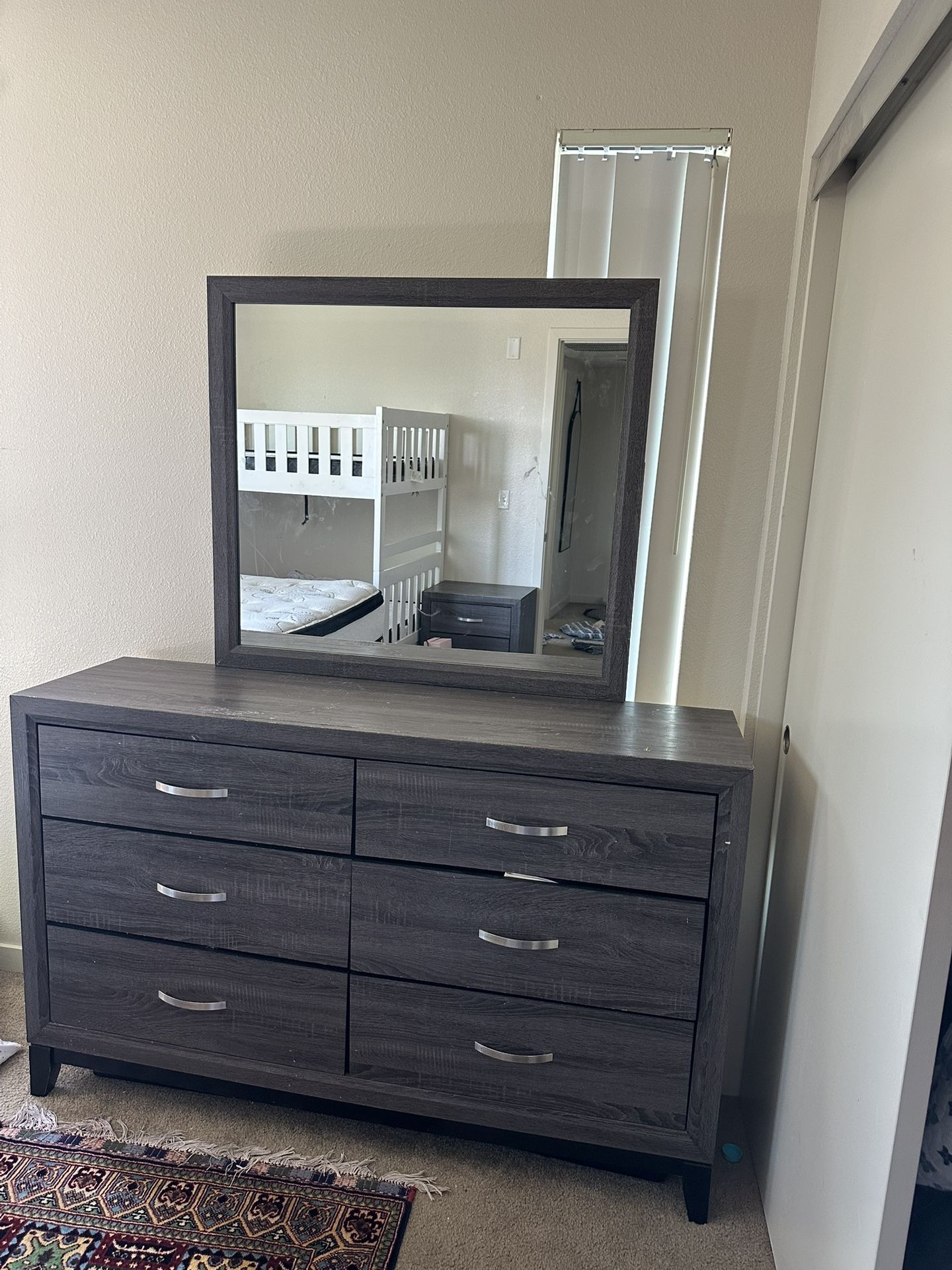 bedroom three pieces Set