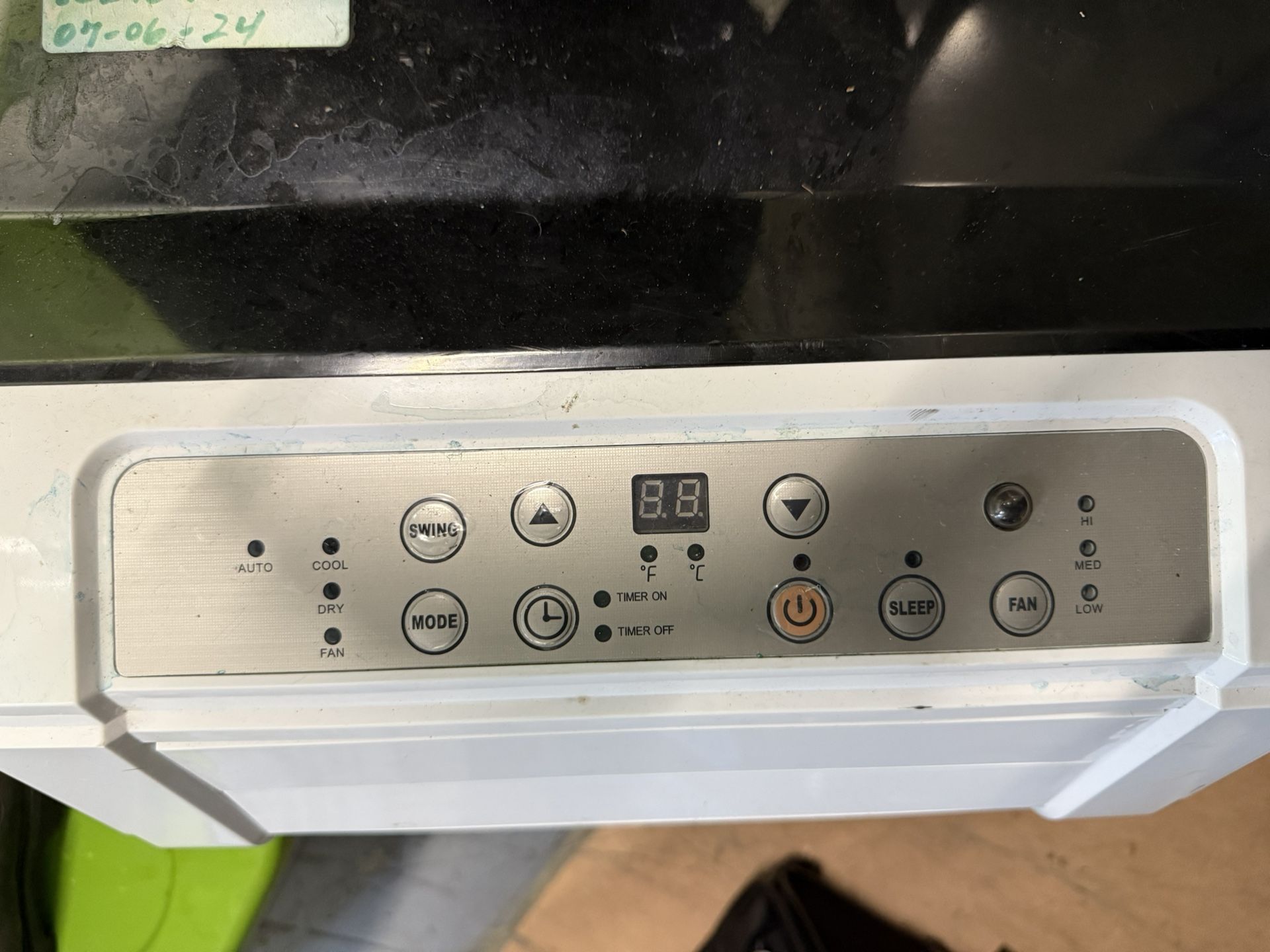Air conditioner 12000 BTUS