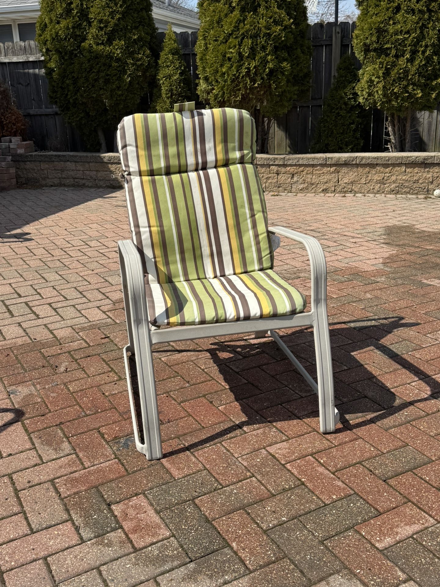 6 Adjustable Patio Chairs With Cushions!