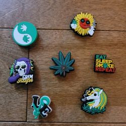 Lot Of 7 Weed Shoe Charms 