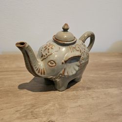 Pier 1 Imports Stoneware Trunk Up Elephant Teapot Green Brown