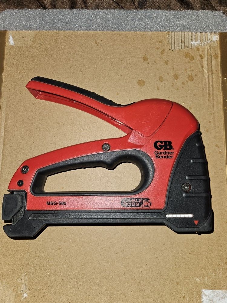 GARDNER BENDER (CABLE BOSS) HEAVY DUTY STAPLE GUN