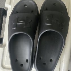 Mens Size 12 UNDER ARMOUR  shower Slides 