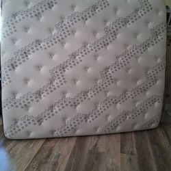 Mattress in very good condition, super clean. King size.