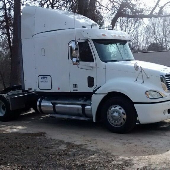 2006 Columbia Freightliner