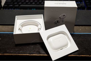 AirPods Pro 2 (AppleCare+ Warranty)