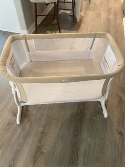 Lightly used Bassinet