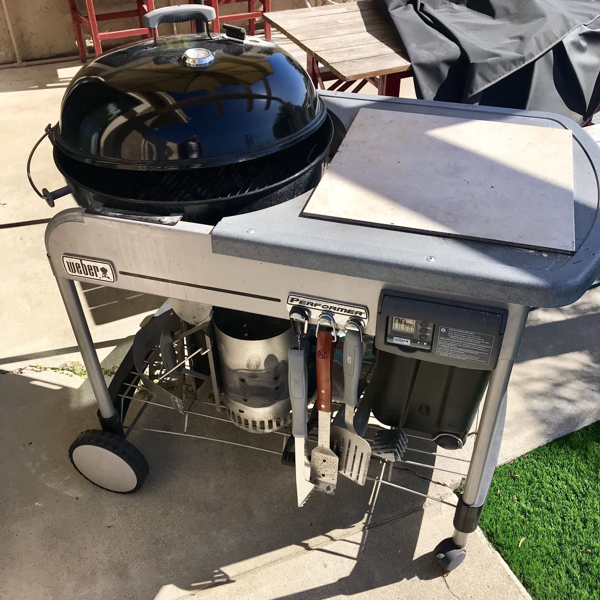 Free Weber Charcoal Performer Grill