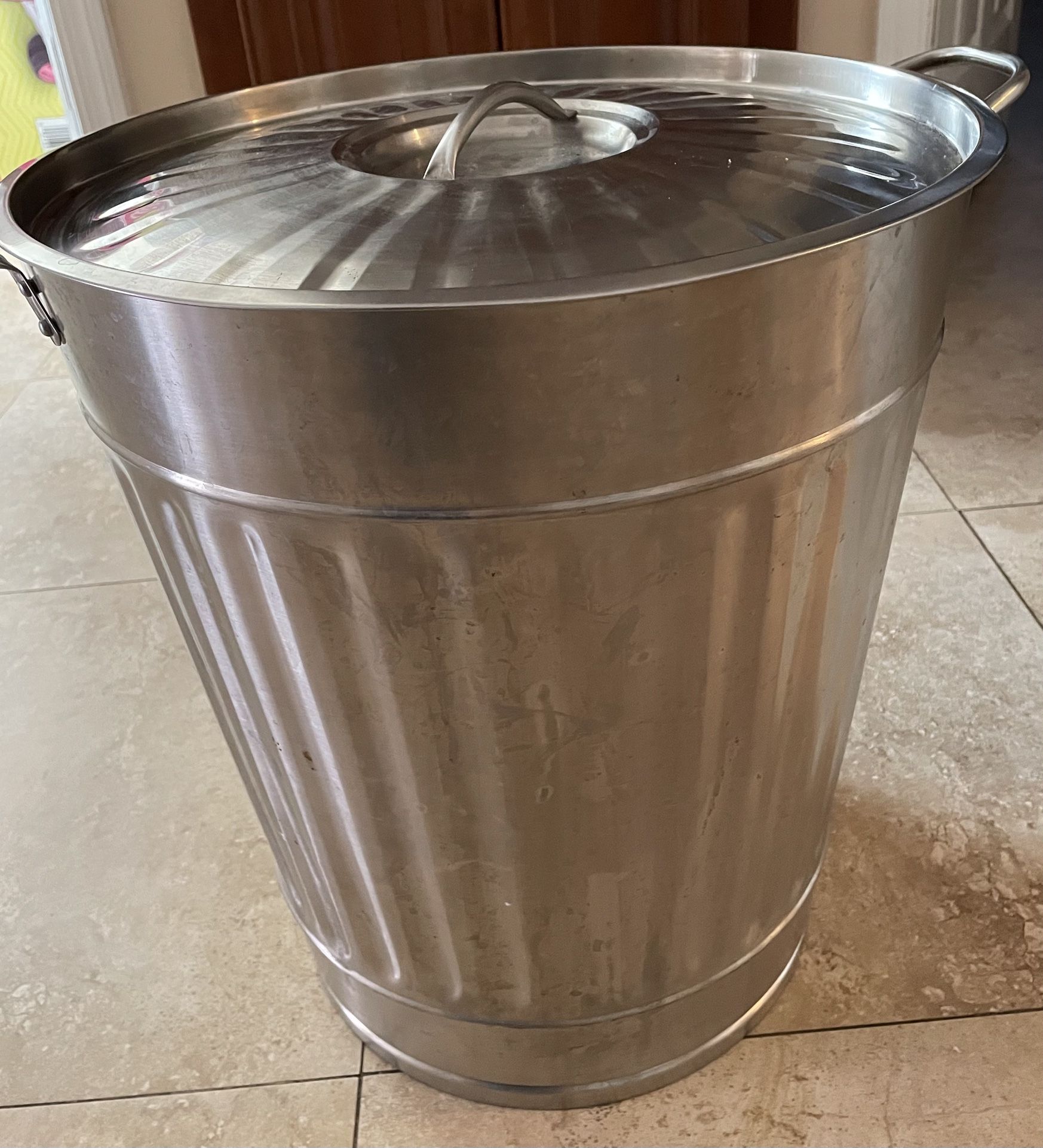 Pet Food Container Made Of Stainless Steel 15 Gallons