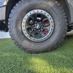4 FORD RAPTOR WHEELS AND TIRES $1700