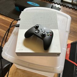XBOX ONE S With New Remote