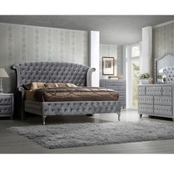 4 Pc Queen ( Bed , Dresser, Mirror  & Night Stand ) MATTRESS NOT INCLUDED 