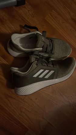 Adidas shoes size 7.5 women
