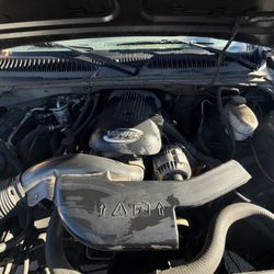 5.3 V8 vortex engine And Transmission 