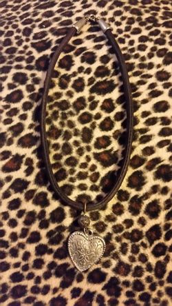 Heart necklace/choker