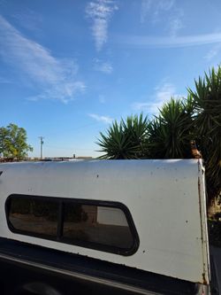 Camper shell