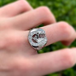 Jewelry 10k solid white gold 0.8CTW diamonds Horse ring sz 10.5