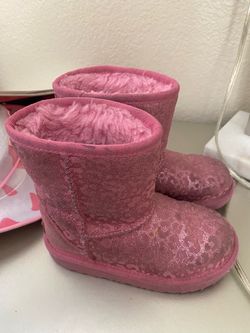 Girls pink ugg boots