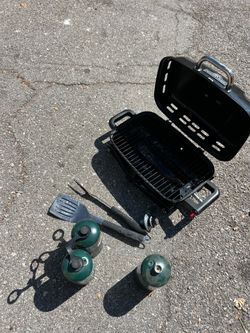 Propane Bbq portable master forge w propane tanks