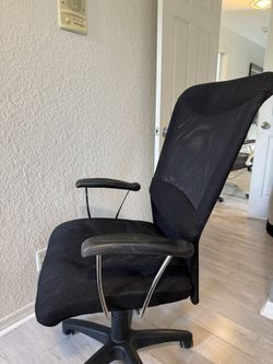 Black High-Back Mesh Office Chair