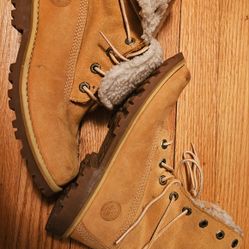 Timberland Sherpa lined Nubuck Leather