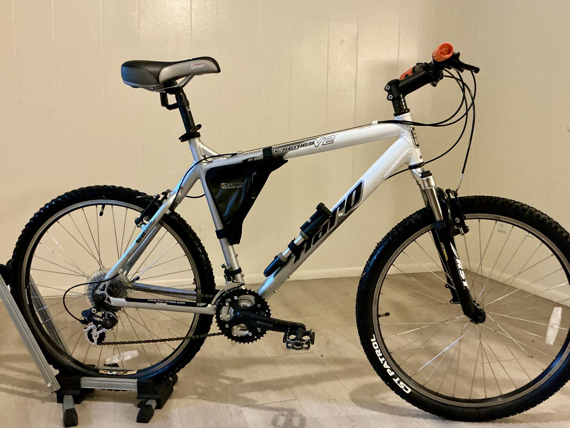 Gorgeous Haro Mountain Bike (LOADED), Ready To Roll!