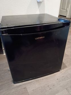Mini fridge