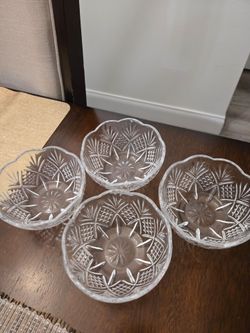 Open box decorative glass ice cream bowls ( 4)