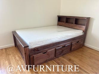 Full Bed w 3 Drawers and Foam Mattress