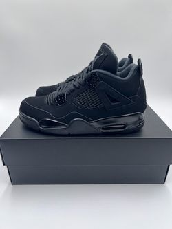 Black Cat Jordan 4 retro