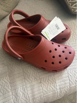 CROCS - NEW Women’s size 10