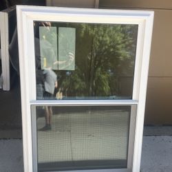 Window Double Hung 31 1/2 x 45 1/4