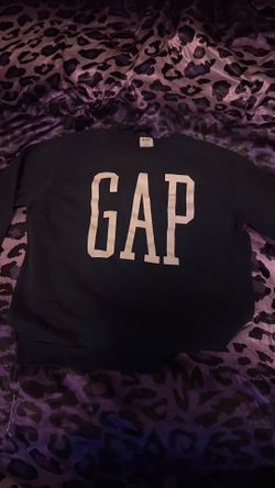 gap crewneck