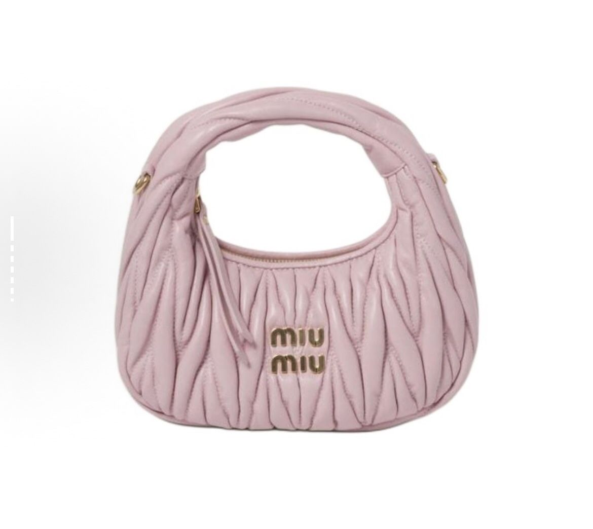 metal logo with engraved lettering, zipper closure, soft sheepskin leather, Hobo bag, single - shoulder/cross - body/handheld bag(1)64
