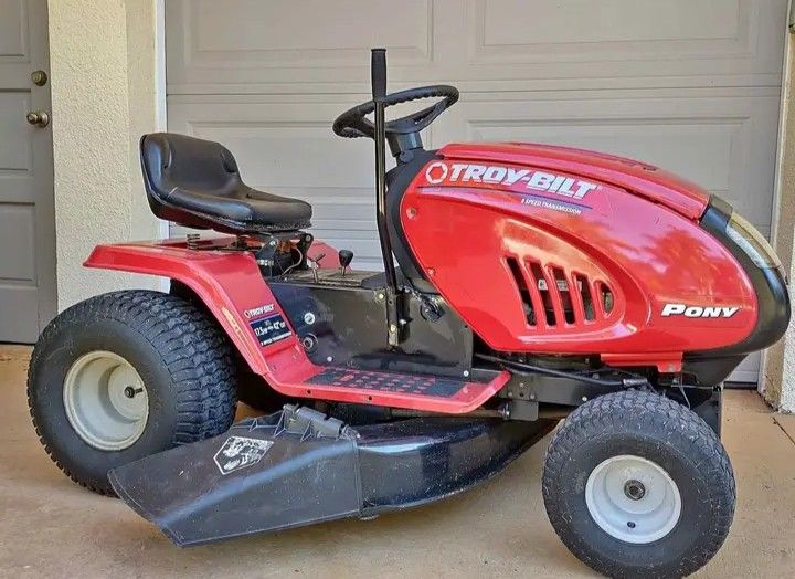 Troybilt 42" Riding Lawn Mower/Tractor 