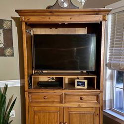 Broyhill Entertainment Center