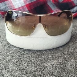 COACH Authentic Sunglasses w/ Case