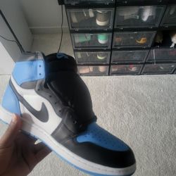 Jordan 1 UNC Toe