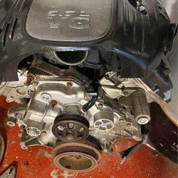 2014 5.7 HemI Engine 