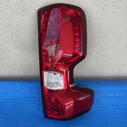 2019-2023 Chevrolet Silverado 1500 Left Driver Side Tail Light OEM 