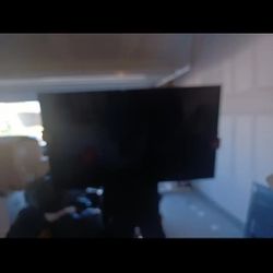 55 " Roku Hisense Smart TV 