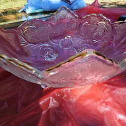 Beautiful Vintage 1960,s Jeanette Glass Footed Bowl