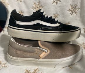 VANS SIZE 7.5 WOMENS